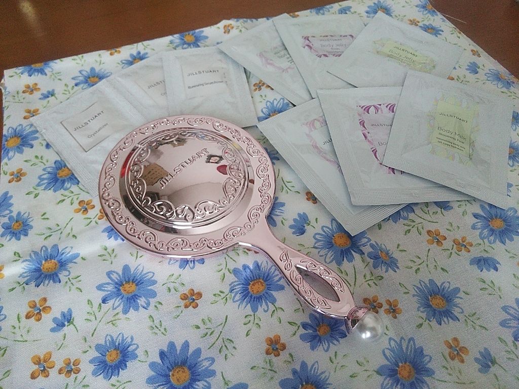 なつみかん on LIPS 「どうしても買いたくなってVoCE買いました!使うのもったいなく..」(1枚目)