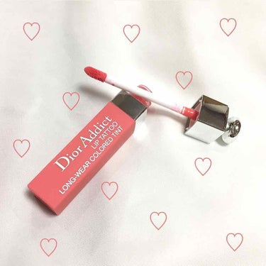 Dior   Addict LIP TATTOO LONG-WEAR COLORED TINT 451

血色感が長時間続くリップティント💋
このリップはウォータープルーフならぬ
キスプルーフ処方で、個