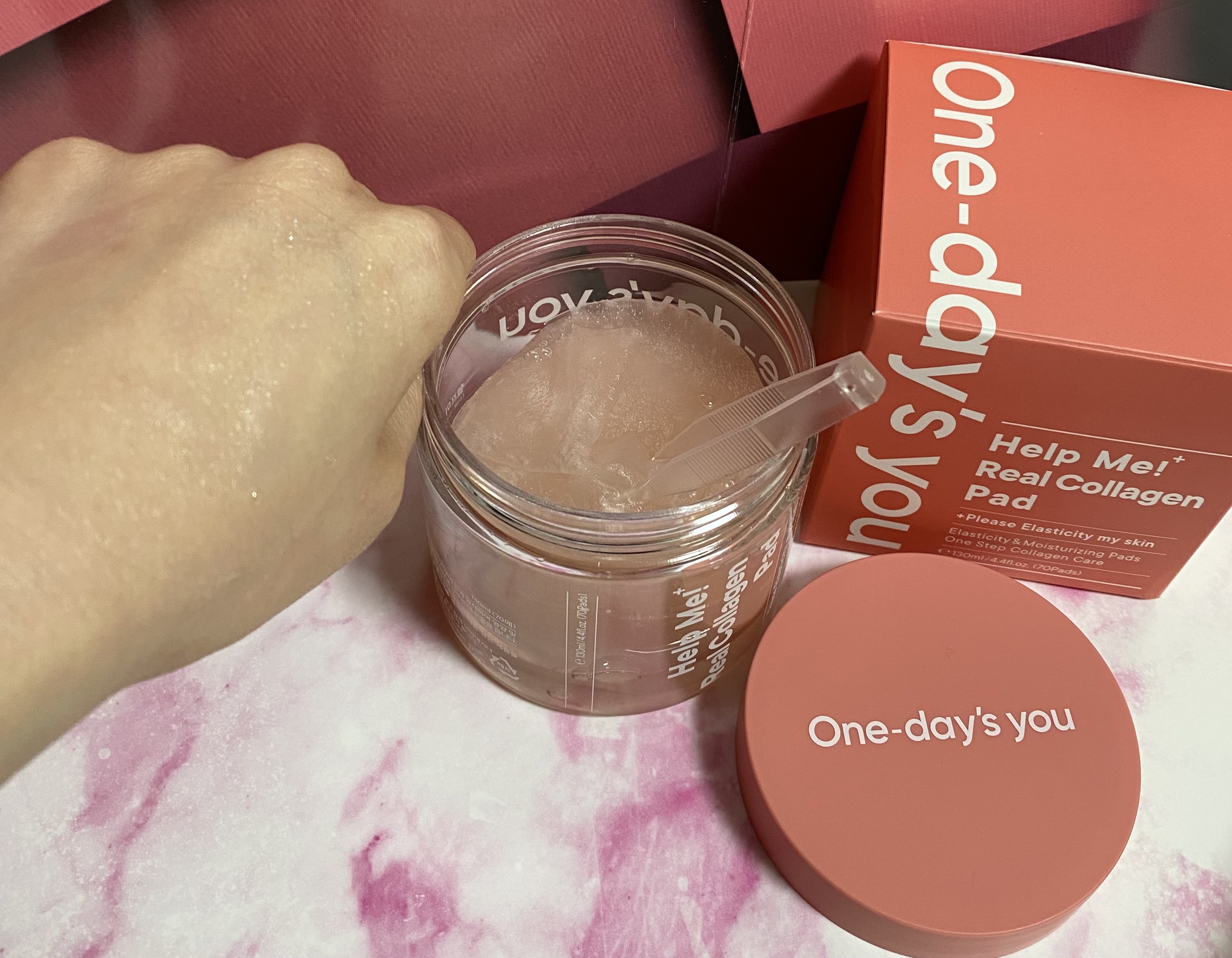 保湿は、『ヘルプミーリアルコラーゲンパッド』🍑✨
密着力がすごいゼリーフィットパッドです✨
しっかり剥がれず密着でした🥰
配合成分が、ザクロ果実エキス、コラーゲンエキス、加水分解コラーゲン、ヒアルロン酸Naが、それぞれ整肌目的、保湿目的