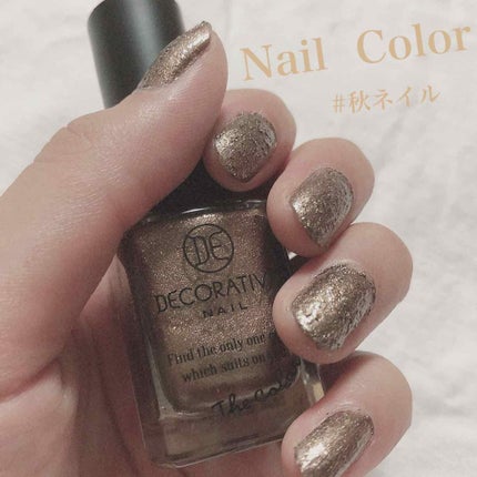 もも🍑 on LIPS 「【初投稿】お友達から誕生日プレゼントでもらったネイルです!秋に..」(1枚目)