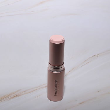 bareMinerals CR ハイドレイティング ファンデーション スティックのクチコミ「ベアミネラルで大人気のスティックファンデーションを使用させて頂きました。
﻿
カラー展開は8色.....」（2枚目）