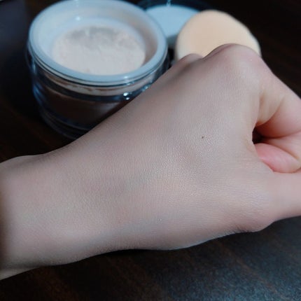 ザ・ライトバルブ グローイング フェイス パウダー/shu uemura/ルースパウダーを使ったクチコミ(3枚目)