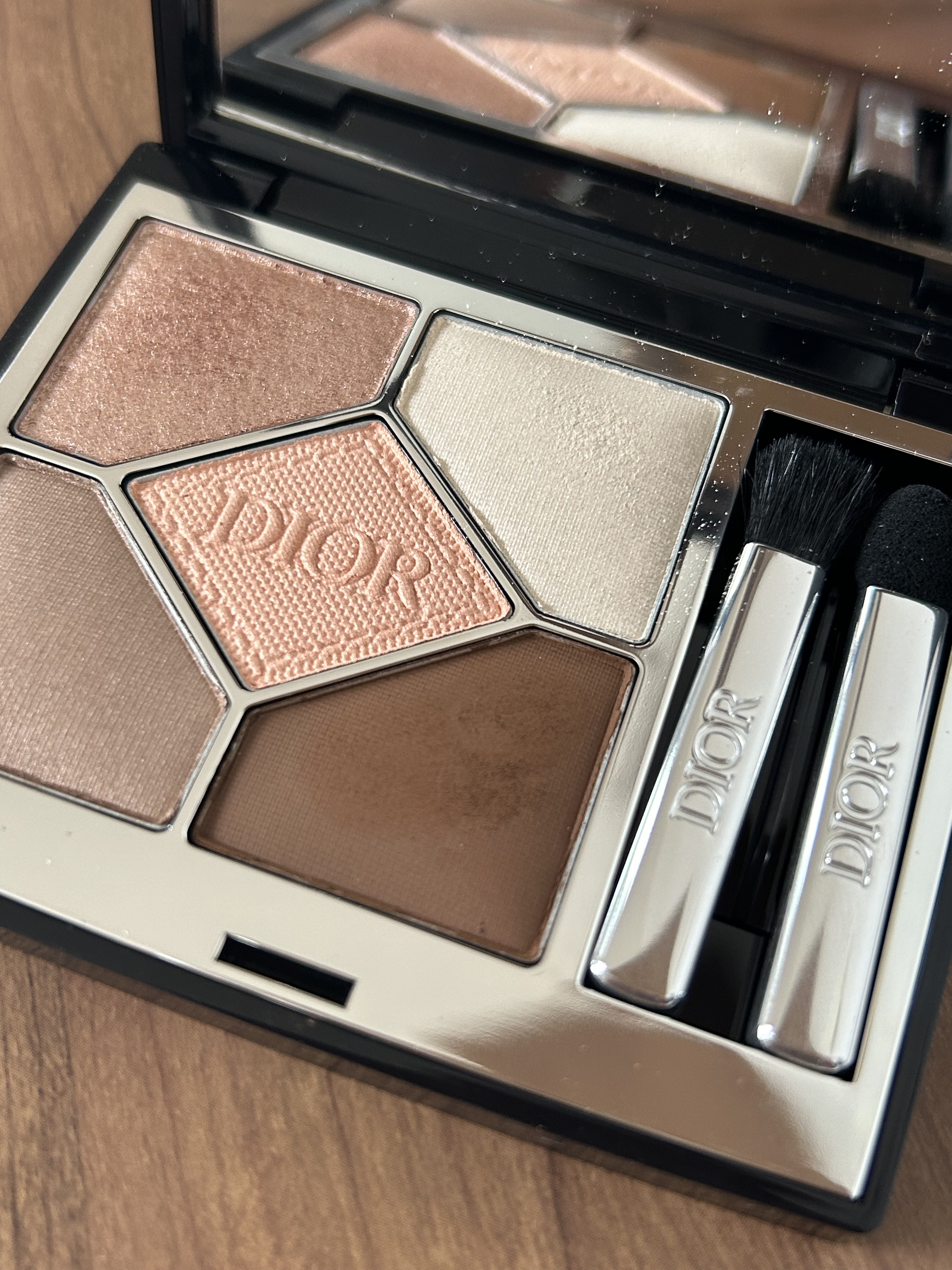 ディオールショウ サンク クルール 649 ヌード ドレス/Dior/アイシャドウを使ったクチコミ（2枚目）