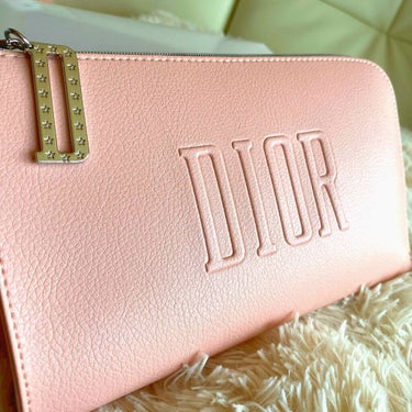 【旧】ディオールスキン フォーエヴァー フルイド グロウ/Dior/リキッドファンデーションを使ったクチコミ（2枚目）