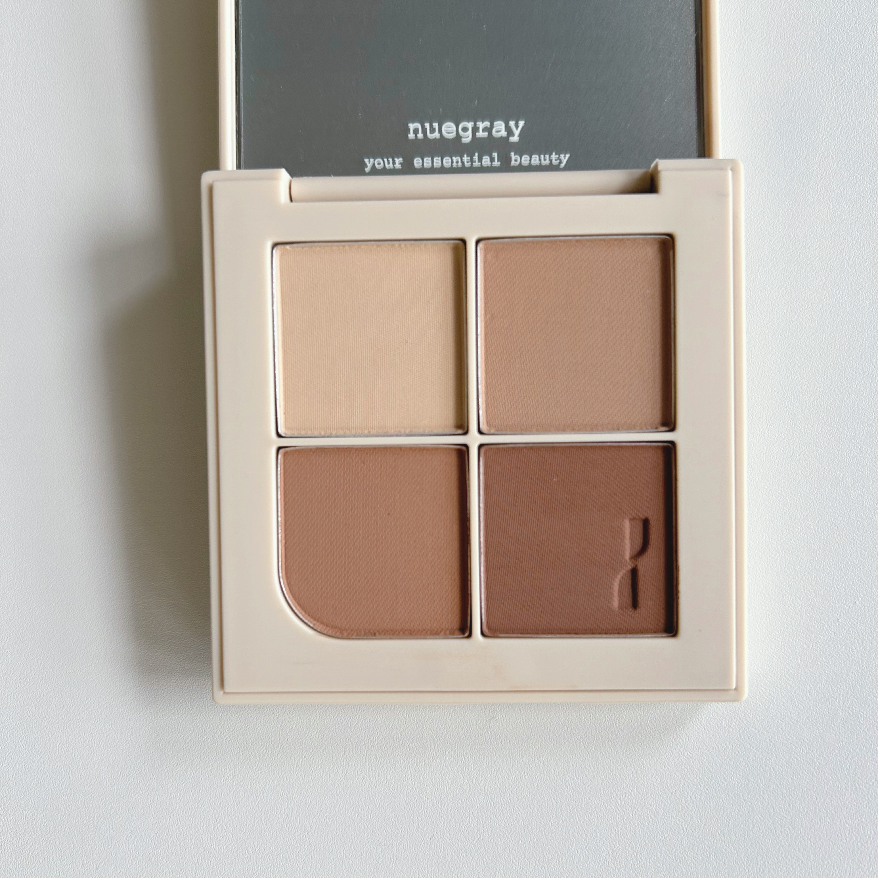 エッセンシャルアイパレット/nuegray/アイシャドウパレットを使ったクチコミ（3枚目）