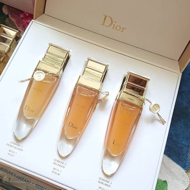 Dior プレステージ ラキュールのクチコミ「今日はこないだ購入した
Diorの
【ディオール プレステージ ラキュール】
    (Dio.....」（1枚目）