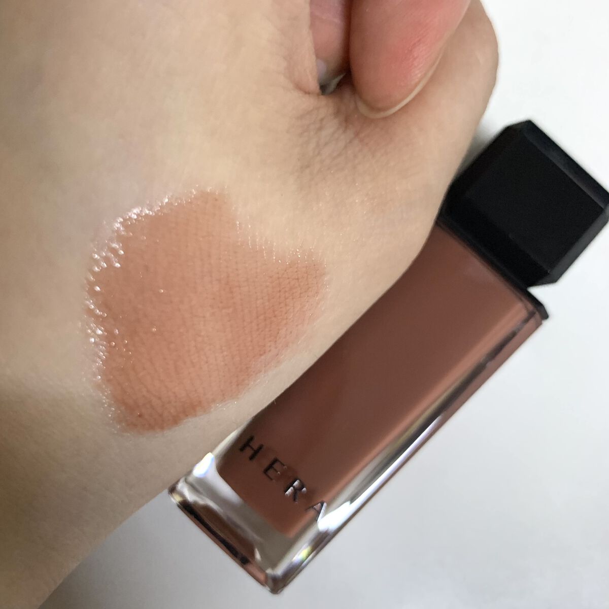 センシュアルヌードグロス/HERA/リップグロスを使ったクチコミ（2枚目）