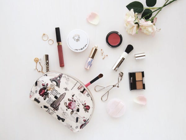 【年代別】化粧ポーチの人気おすすめブランド|使いやすい&かわいいデザインをご紹介!