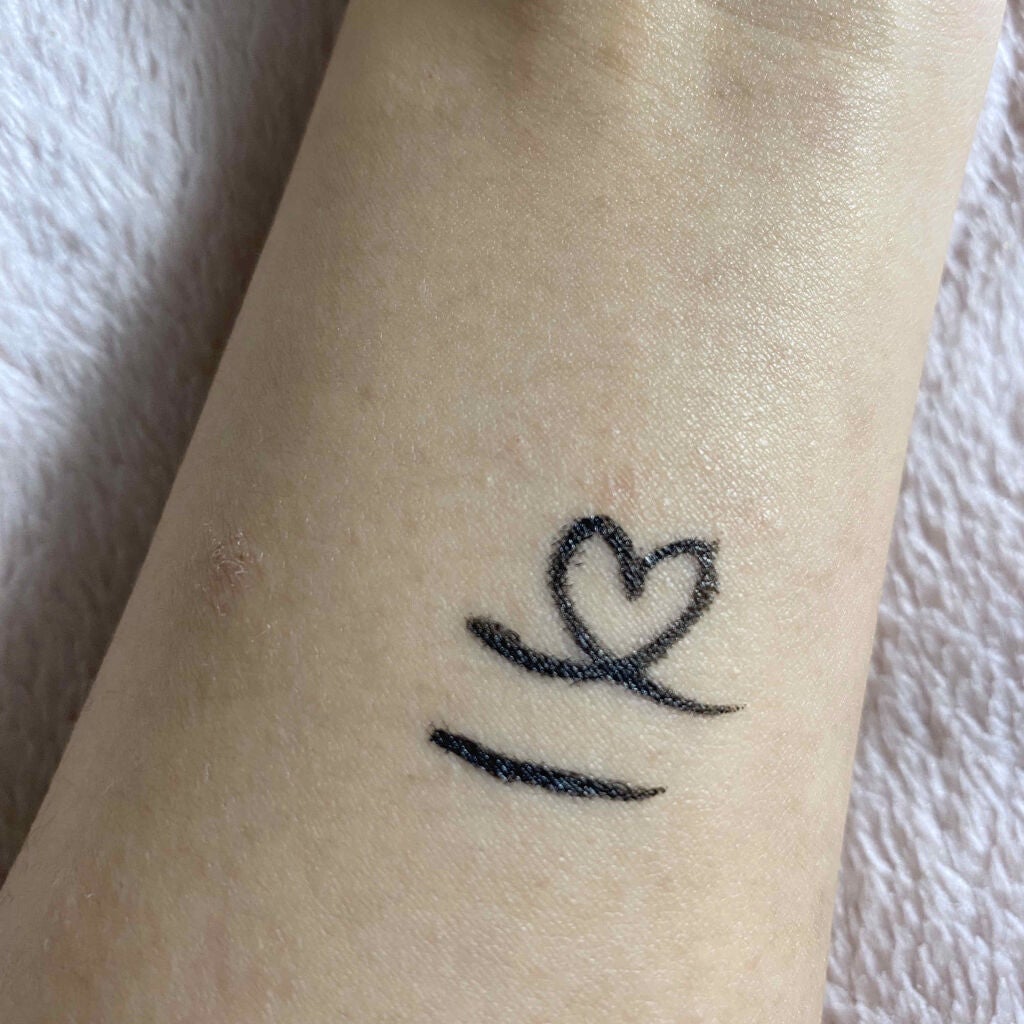 レアナニプレミアムリキッドアイライナーS/Leanani/リキッドアイライナーを使ったクチコミ(2枚目)