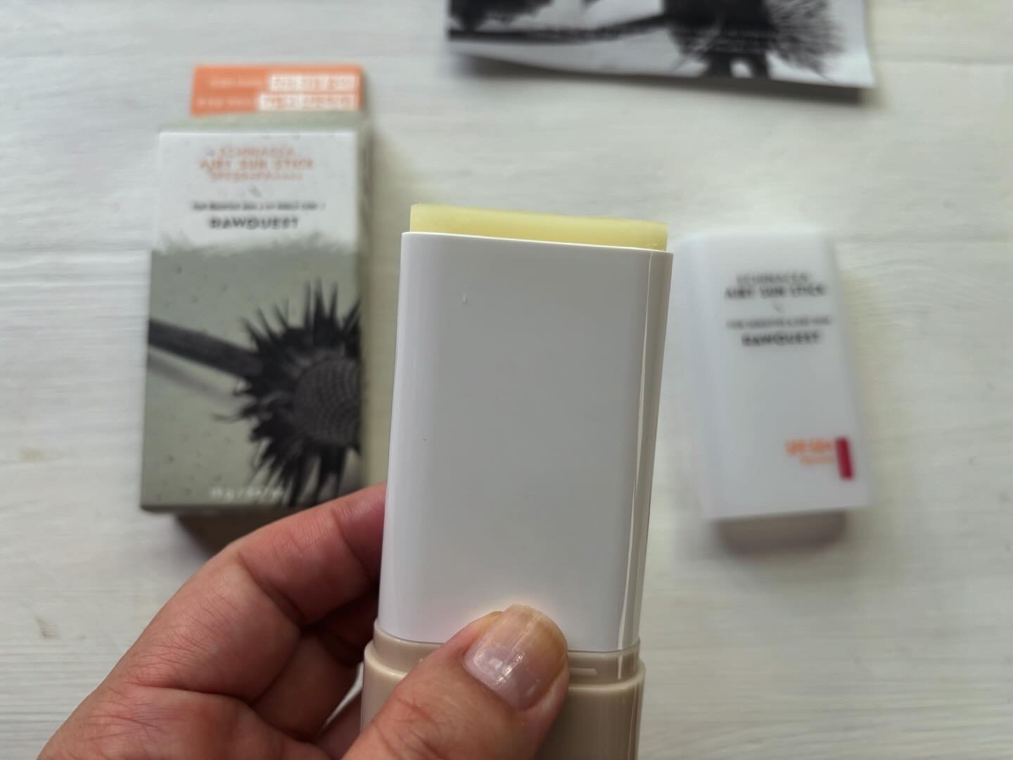 エネキシア　エアリーサンスティック/RAWQUEST/日焼け止めスティックを使ったクチコミ（3枚目）