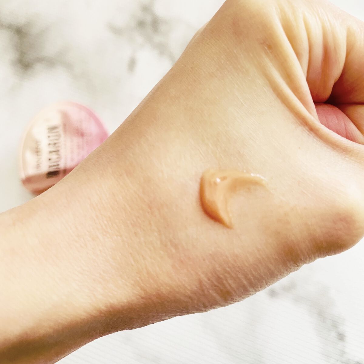 パンテーンマカロン ヘアマスク 色つやリッチ １箱８個入り/パンテーン/ヘアマスク・ヘアパックを使ったクチコミ（3枚目）