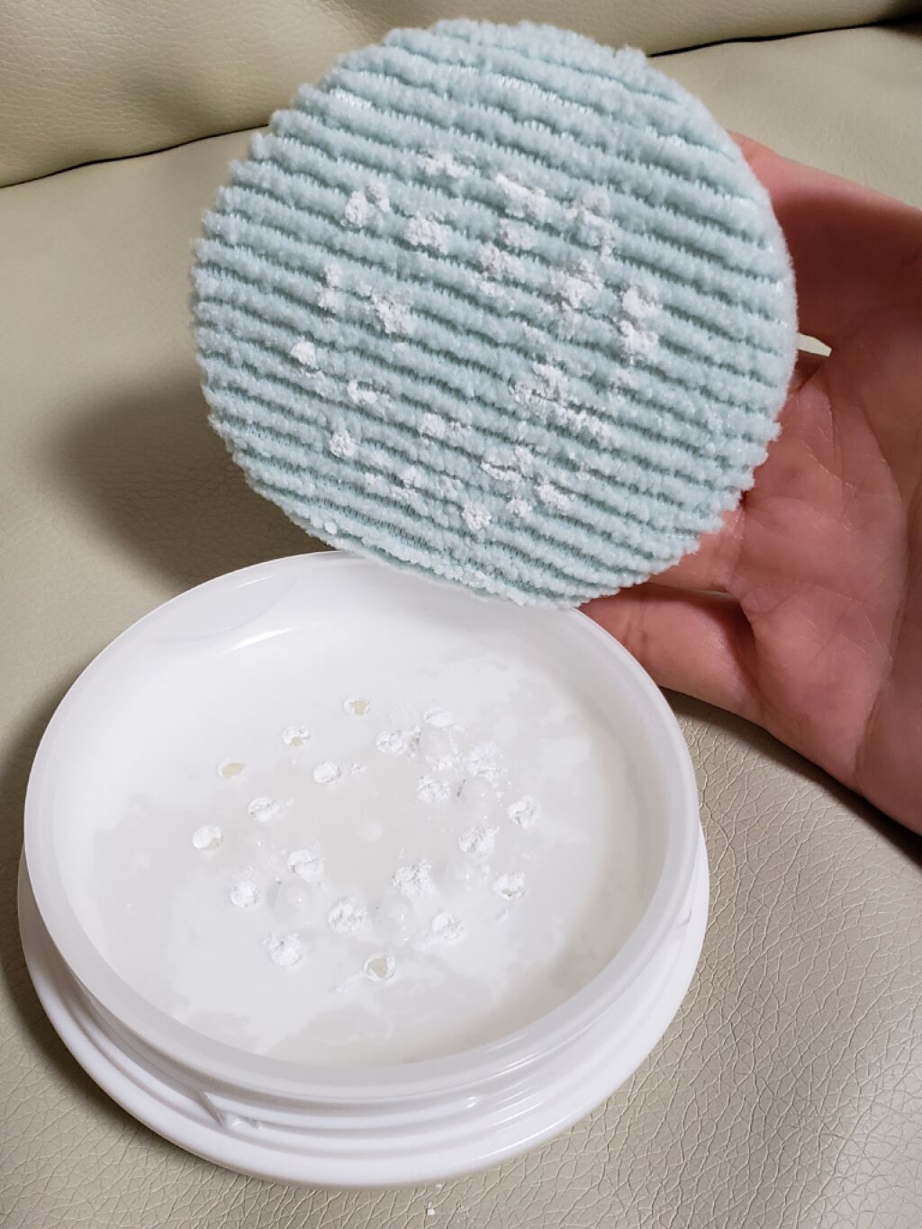 薬用さらさらデオドラントパウダー/デオナチュレ/デオドラント・制汗剤を使ったクチコミ（2枚目）