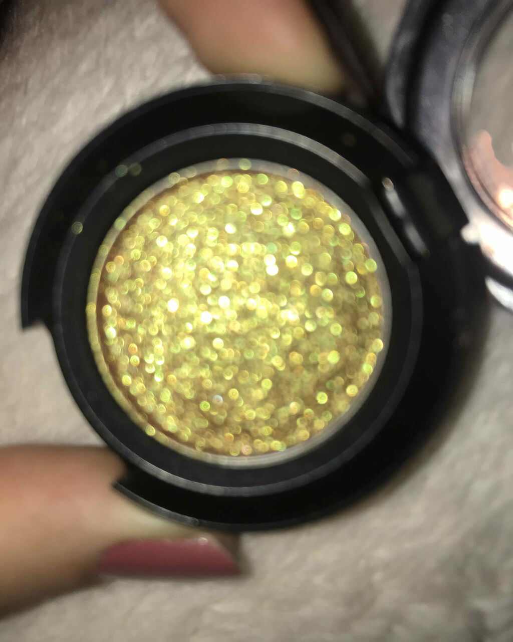 ダズルシャドウ/M・A・C/単色アイシャドウを使ったクチコミ（2枚目）