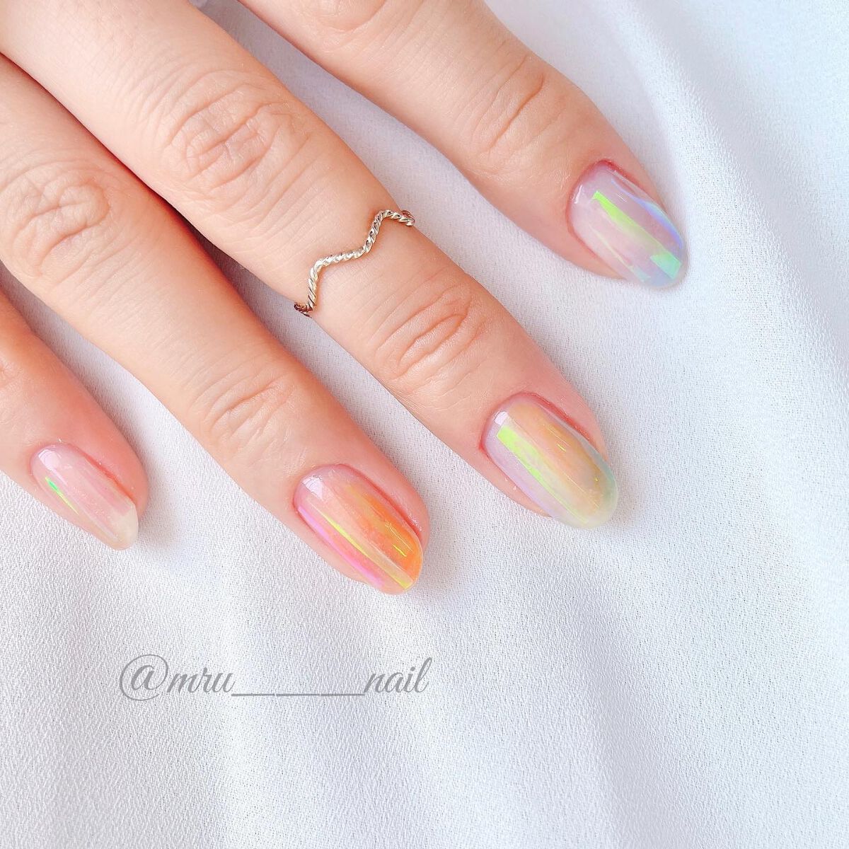 カラフルネイルズ/キャンメイク/マニキュアを使ったクチコミ(2枚目)