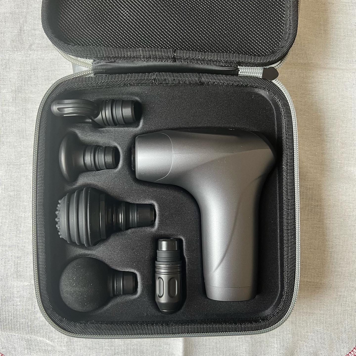 筋膜リリースガン 筋膜リリース ハンディガン 静音 新商品 リラックス 運動 /Sarlisi/マッサージガンを使ったクチコミ（1枚目）