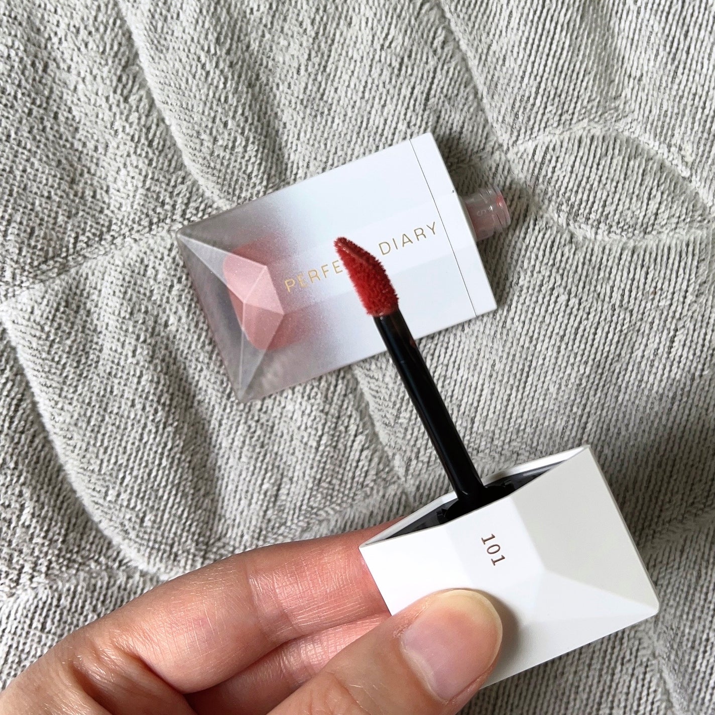 PERFECT DIARY (パーフェクトダイアリー) READ ME フローティングライト リップグロス/PERFECT DIARY/リップグロスを使ったクチコミ(3枚目)