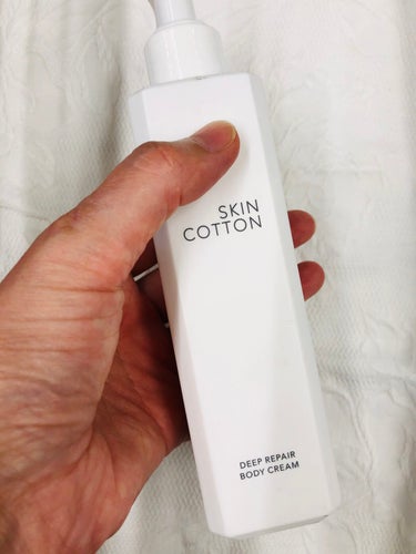 スキンコットン 濃厚リペア ボディクリームのクチコミ「SKIN COTTON
濃厚リペアボディクリームの紹介です

ナイアシンアミド、3種のヒアルロ.....」（1枚目）