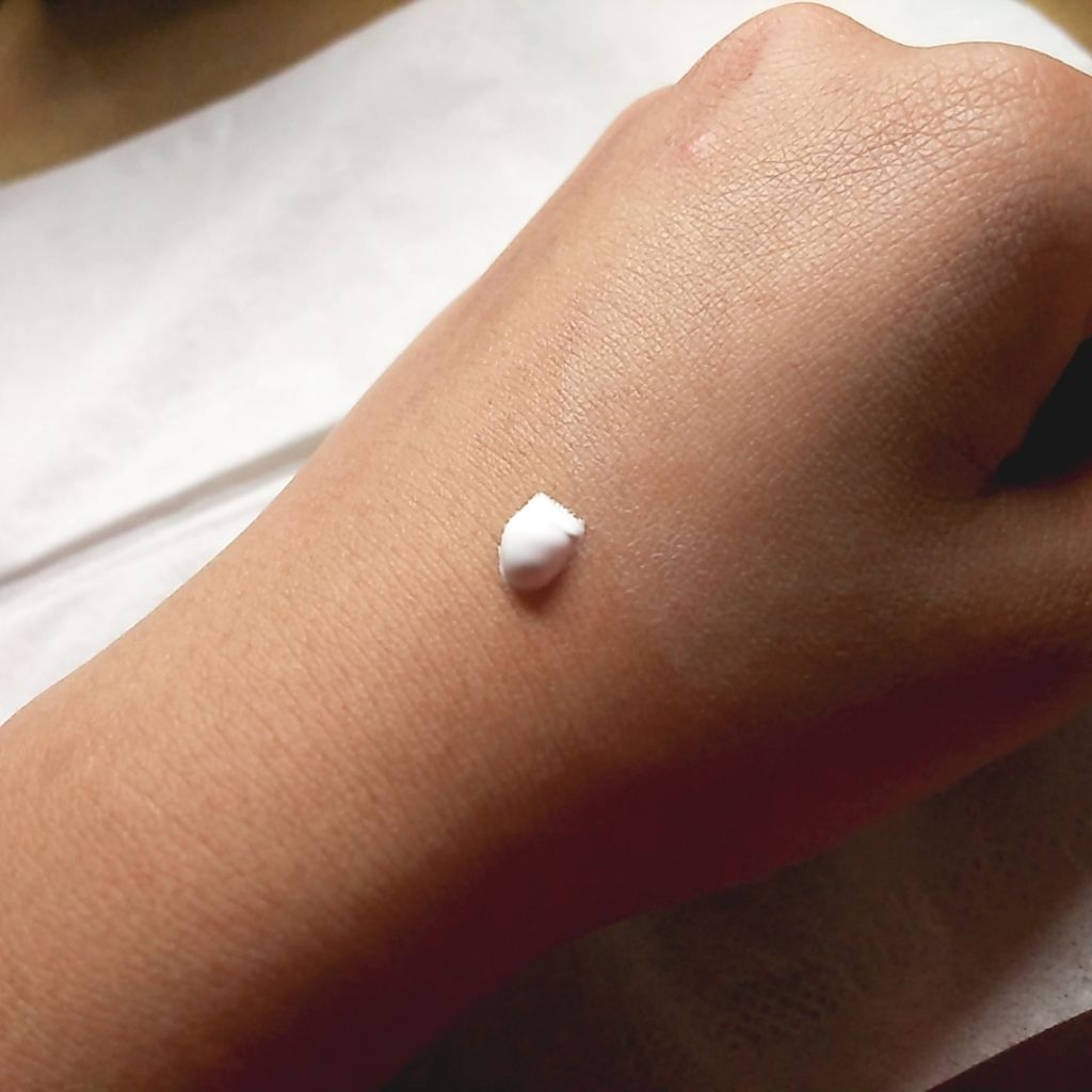 日本製ホワイトクリームＤ/DAISO/化粧下地を使ったクチコミ（2枚目）