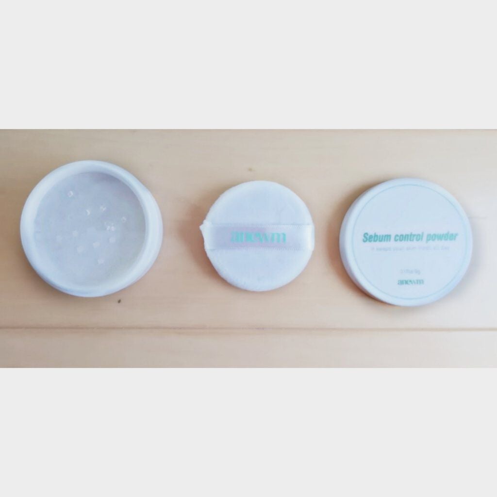 アニューム セバム コントロール パウダー/saat insight/ルースパウダーを使ったクチコミ(2枚目)