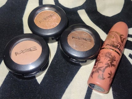 スモール アイシャドウ/M・A・C/単色アイシャドウを使ったクチコミ(1枚目)