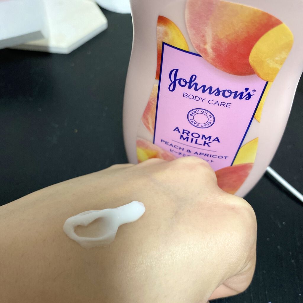ラスティングモイスチャーアロマミルク  ピーチとアプリコットの香り/ジョンソンボディケア/ボディミルクを使ったクチコミ（1枚目）