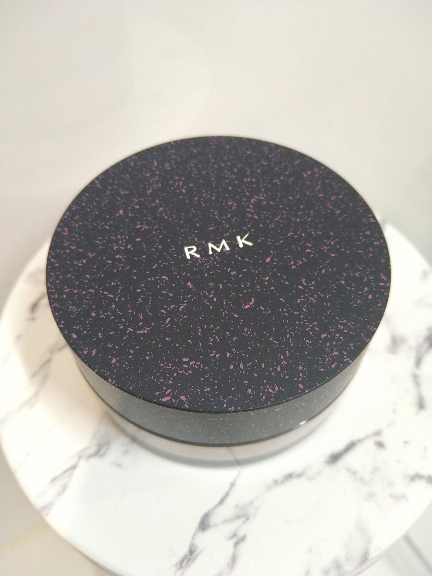 エアリータッチ フィニッシングパウダー /RMK/ルースパウダーを使ったクチコミ(2枚目)