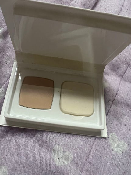 ル ブラン コンパクト ラディアンス 20 ベージュ / CHANEL ル ブラン コンパクト ラディアンス 20 ベージュ / CHANEL