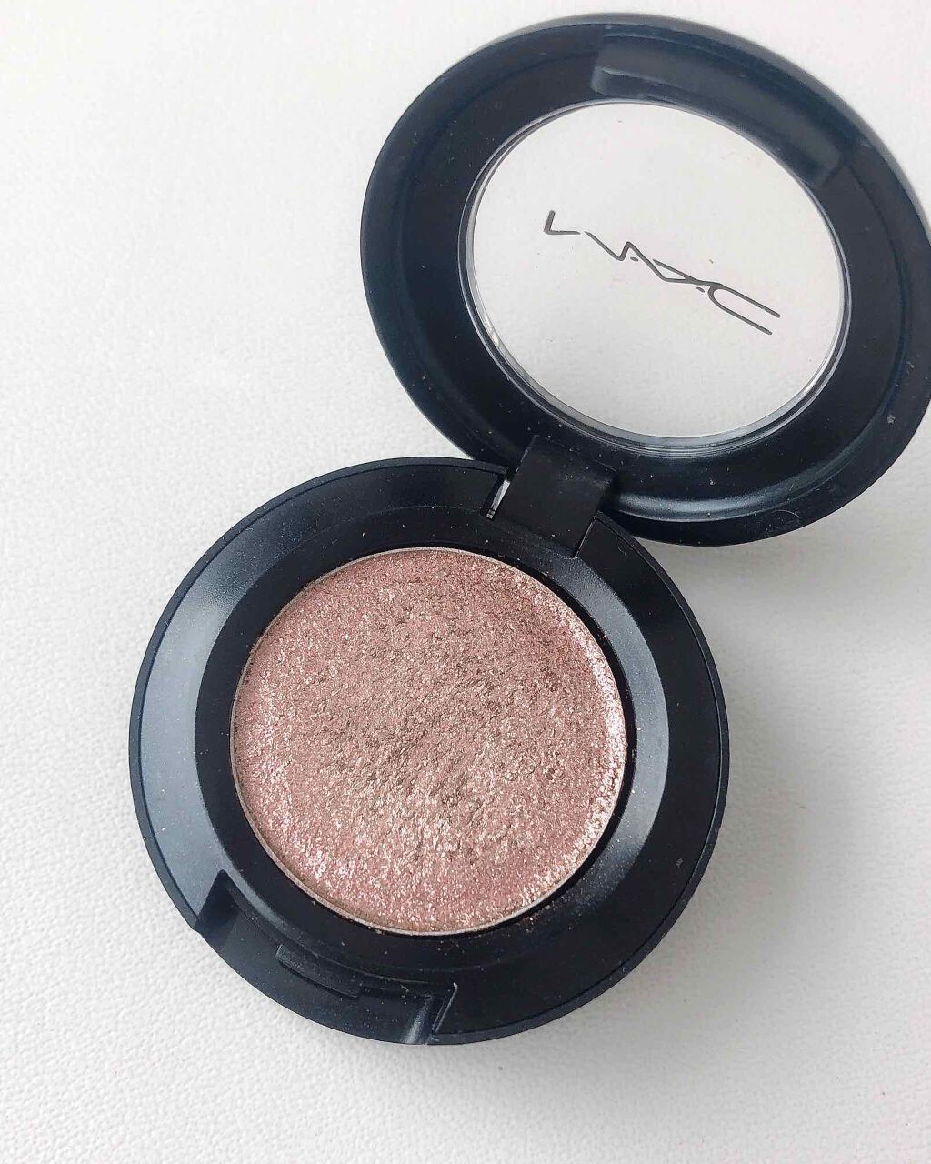 ダズルシャドウ/M・A・C/単色アイシャドウを使ったクチコミ(2枚目)