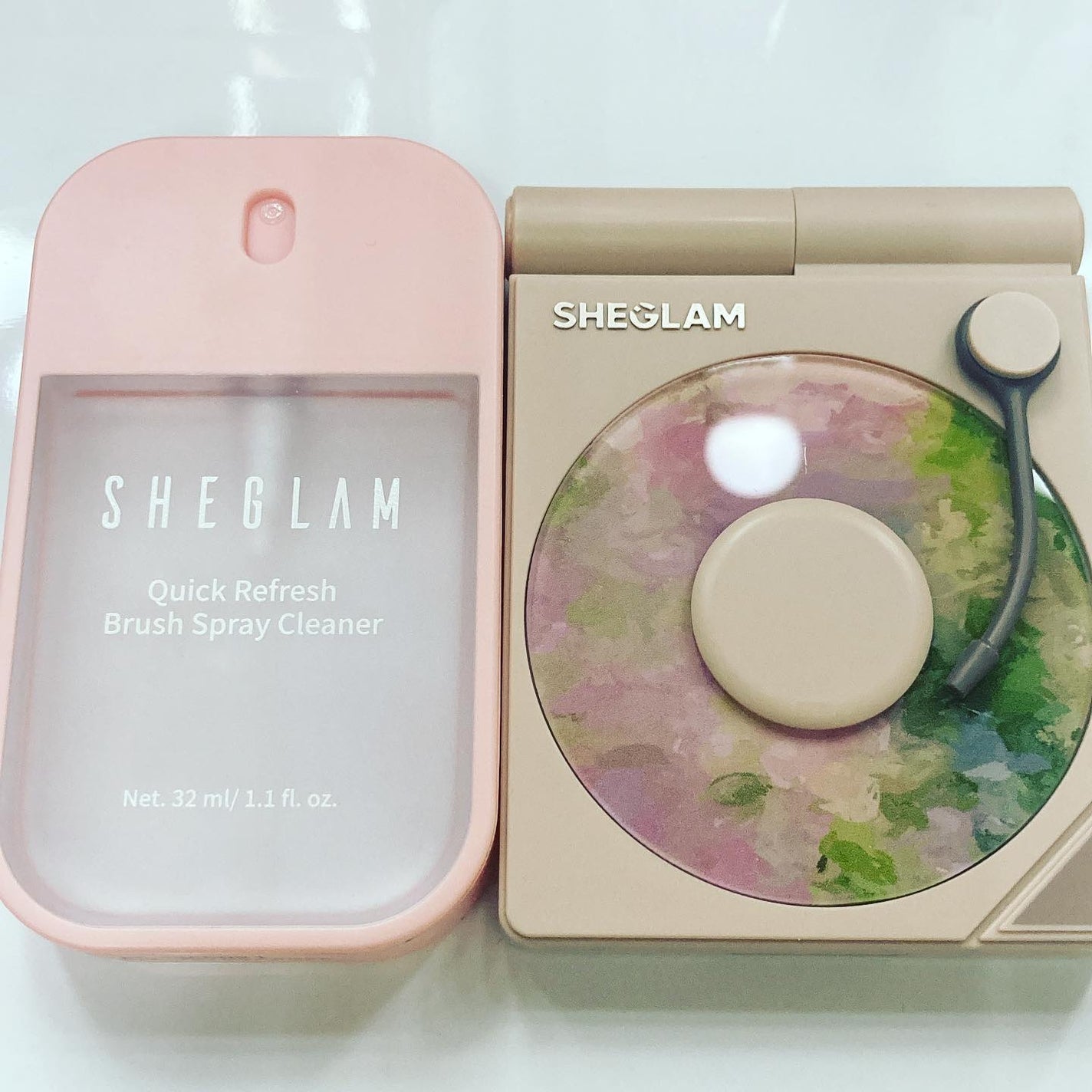 みずたま on LIPS 「SHEINでブラシクレンザースプレーとアイパレット購入。クレン..」(1枚目)