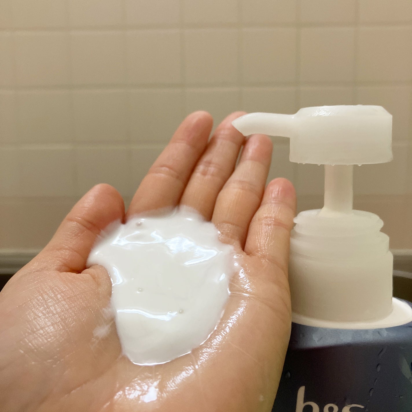 ぬこさん on LIPS 「⠀⠀「エイチアンドエス5in1クールモイスチャーシャンプー」で..」(3枚目)