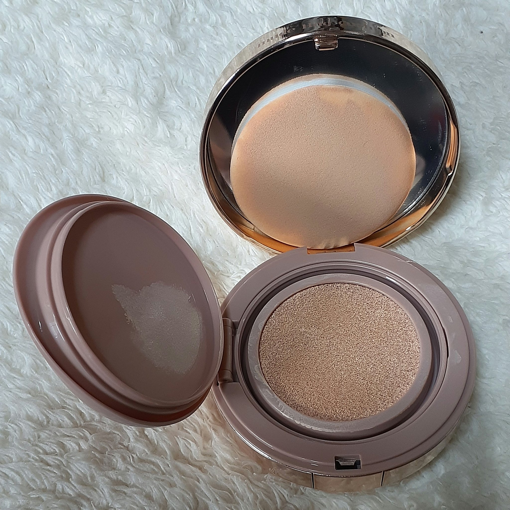 ハグクッション 19アイボリー/mude./クッションファンデーションを使ったクチコミ（2枚目）