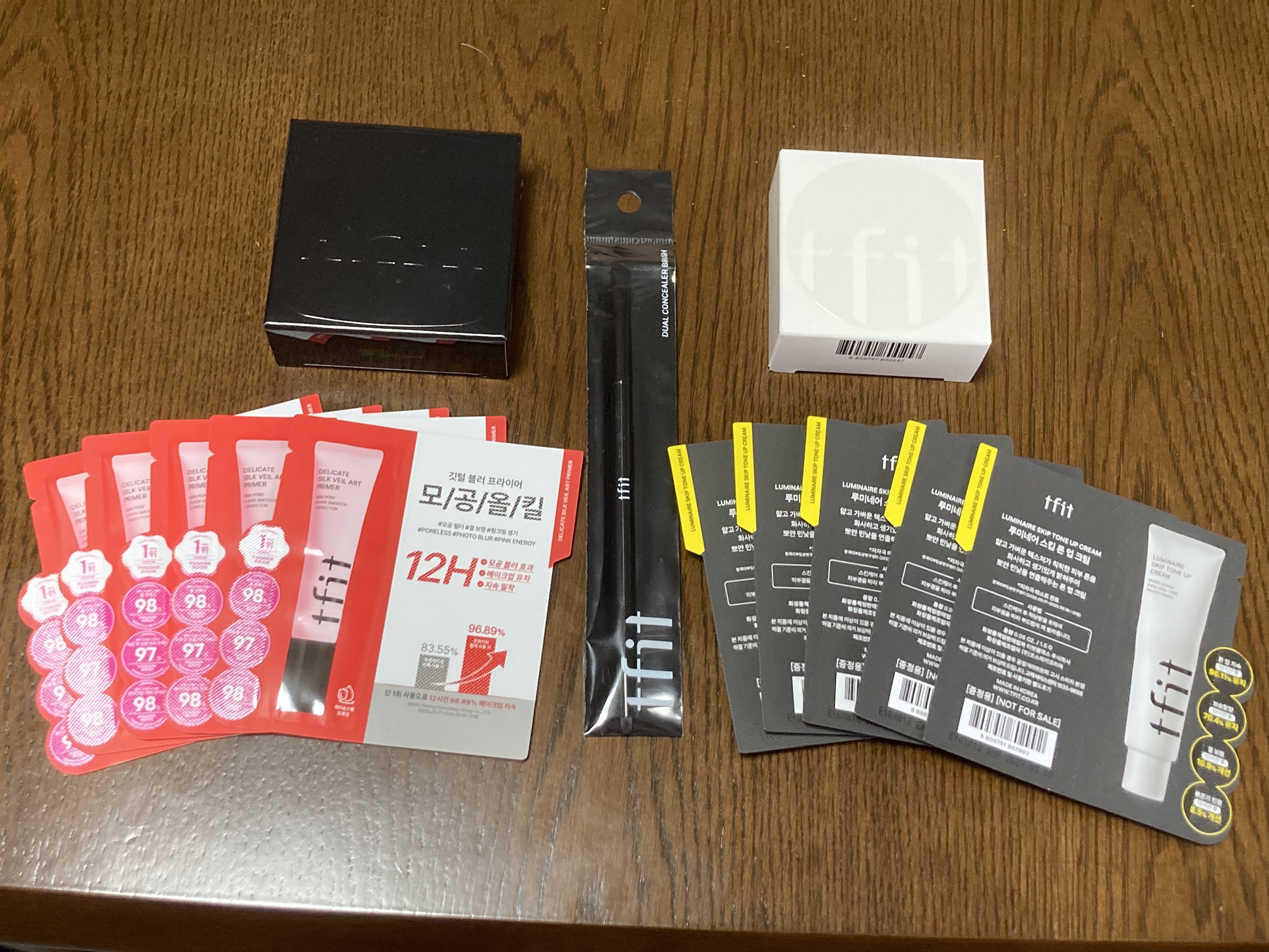 スターダストダイヤモンドハイライトパウダー/PERFECT DIARY/パウダーハイライトを使ったクチコミ（1枚目）