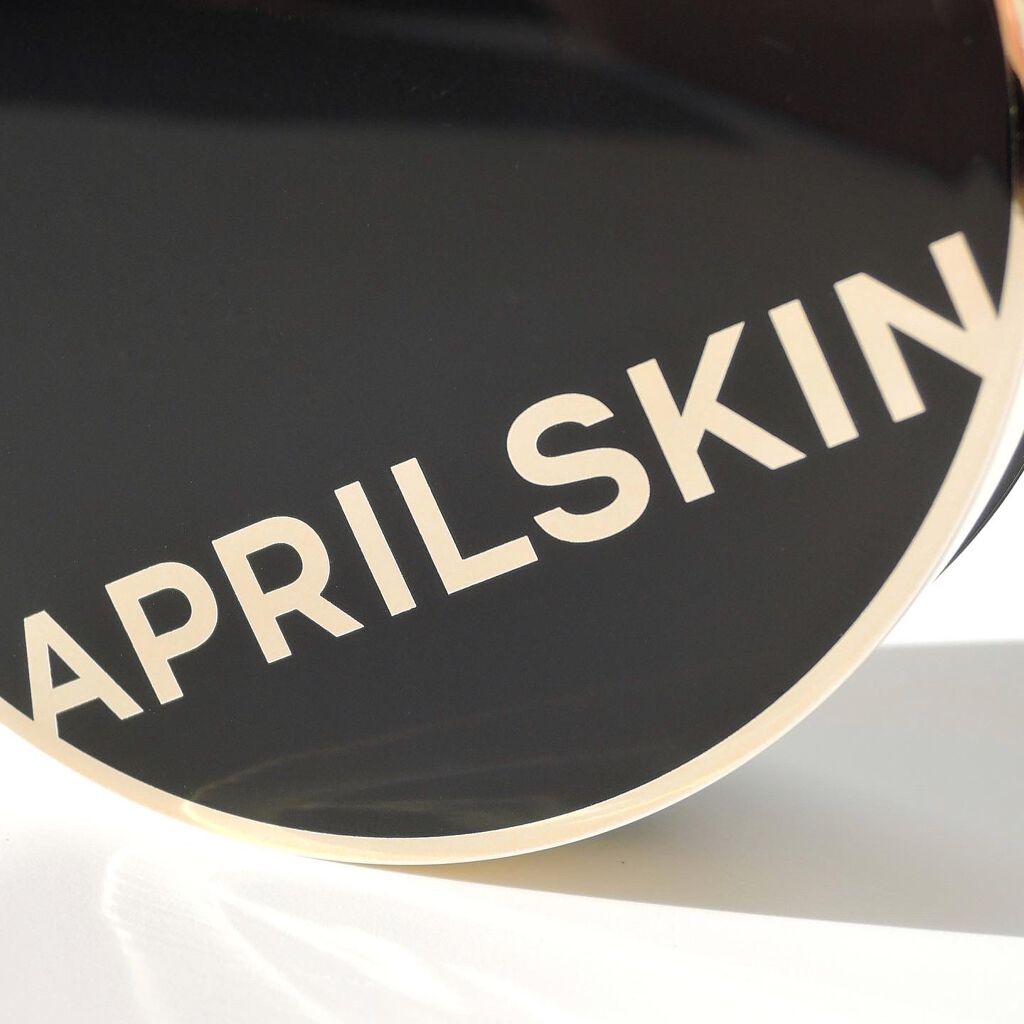 マジックスノークッションブラック 3.0/APRILSKIN/クッションファンデーションを使ったクチコミ(5枚目)