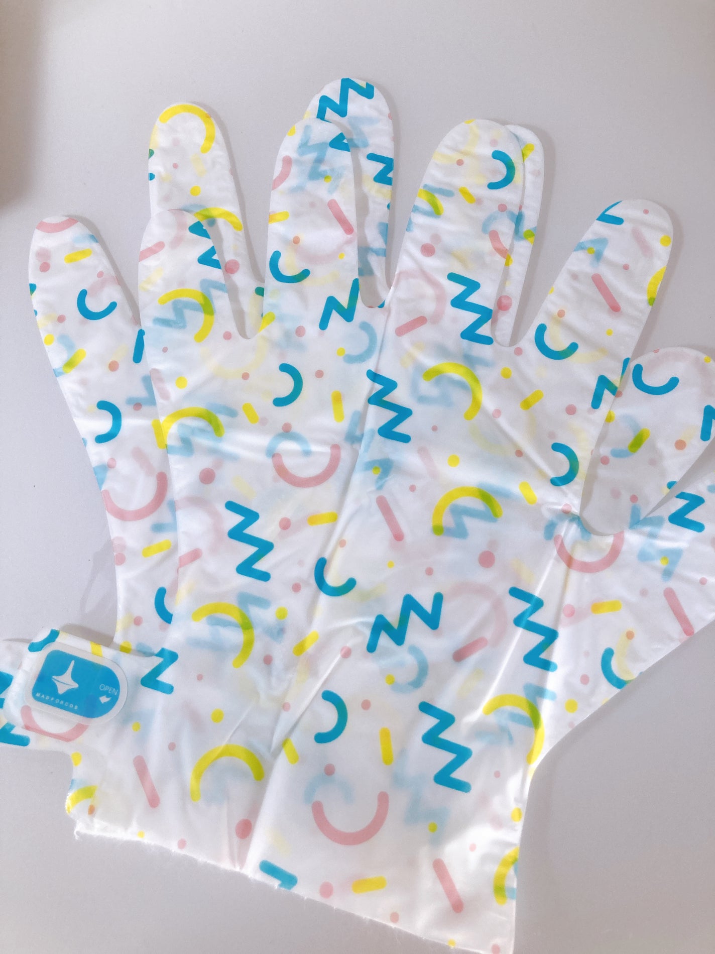 ミルキーモイスチャーハンドマスク/MADFORCOS/ハンドクリームを使ったクチコミ(2枚目)