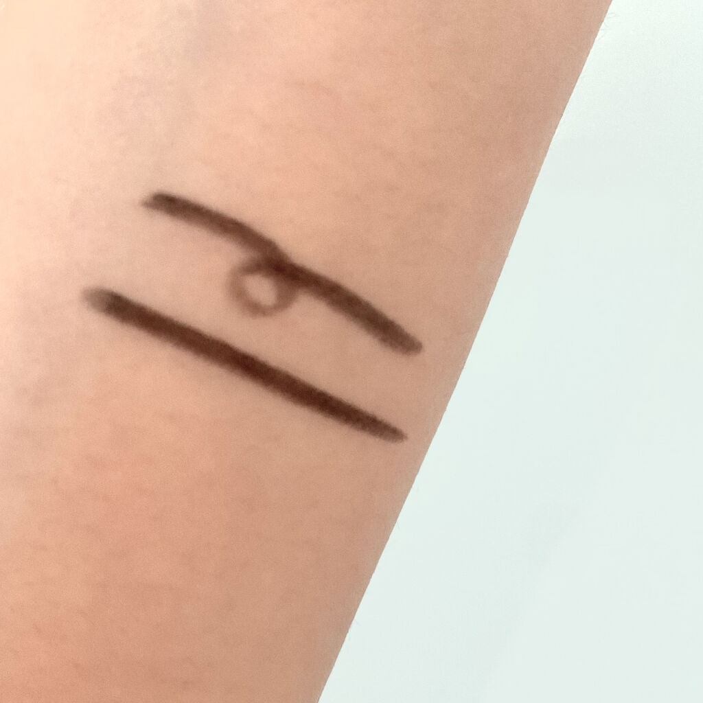 「密着アイライナー」クリームペンシル/デジャヴュ/ペンシルアイライナーを使ったクチコミ（2枚目）