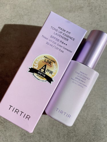 TIRTIR
ティルティル
マスクフィットトーンアップエッセンス

TIRTIR  
大人気のMASK FIT TONEUP ESSENCE に新色登場✨
私は肌のくすみが気になったのでlavender