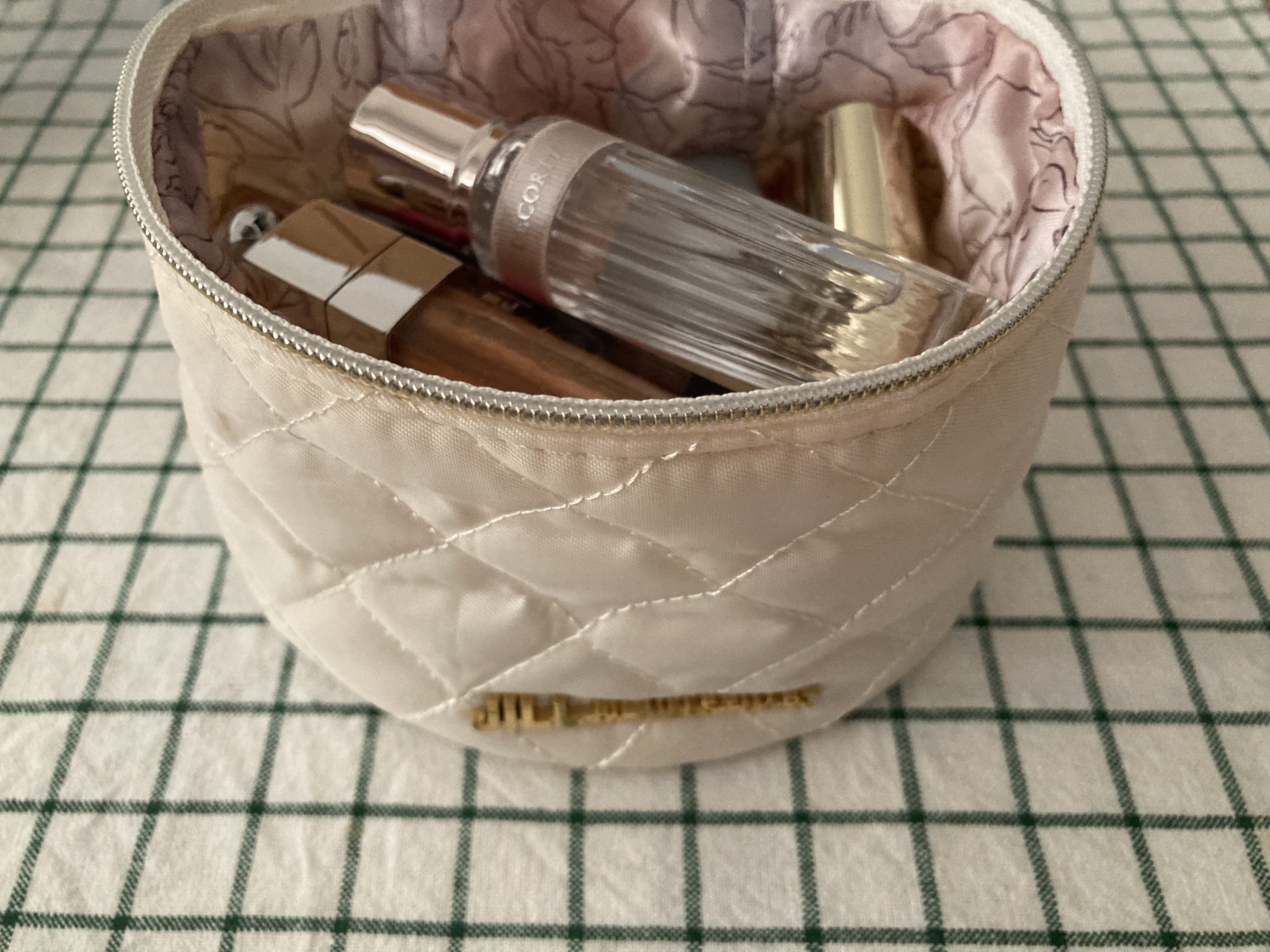 クリエイティブコンシーラーe/IPSA/パレットコンシーラーを使ったクチコミ（3枚目）