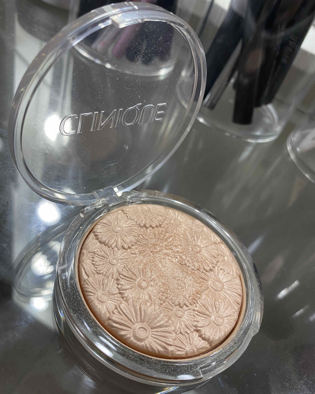 パウダー ポップ フラワー ハイライター/CLINIQUE/パウダーハイライトを使ったクチコミ（1枚目）