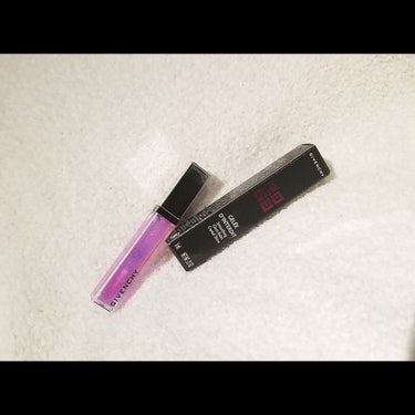 GIVENCHY ジェリー・アンテルディのクチコミ「
＊＾GIVENCHY
　　　◎GELÉE D'INTERDIT (¥3500)
　　　　- .....」（1枚目）