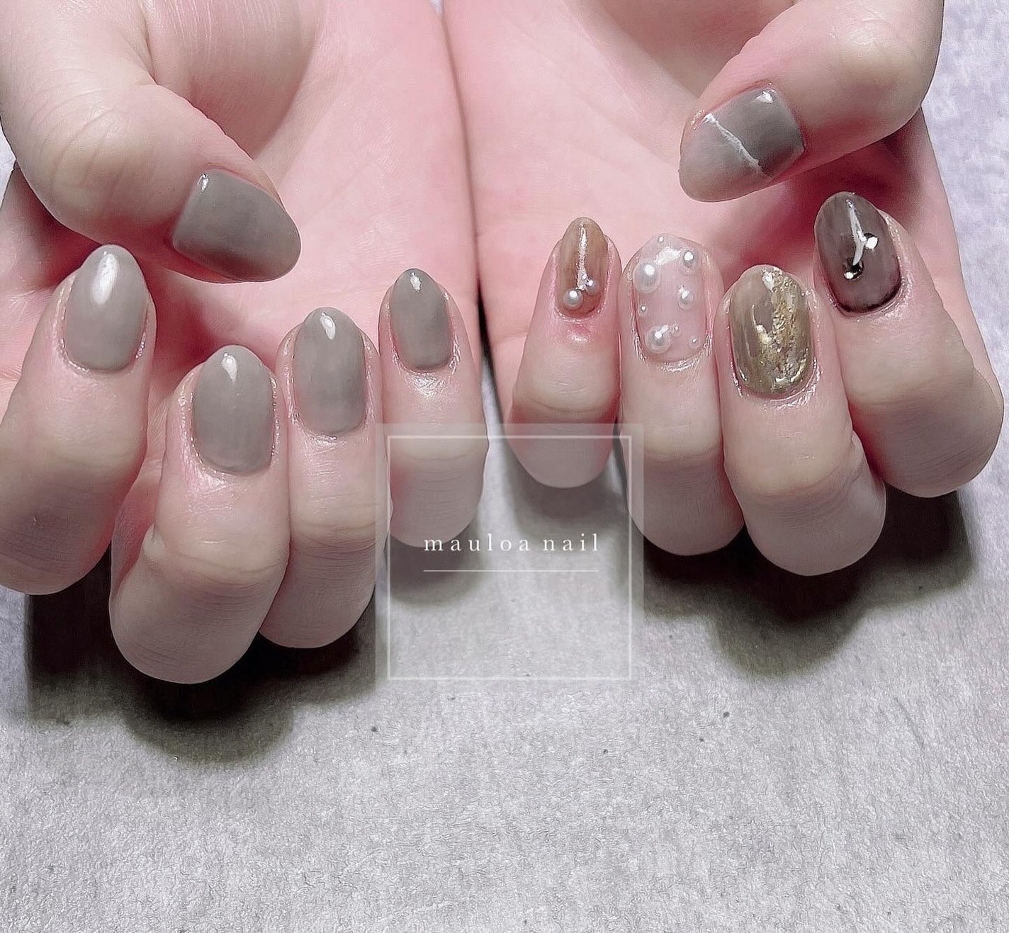 mauloa_nail on LIPS 「・ ニュアンスネイル🤍🖤・ネイルやり方動画fantistにて多..」(1枚目)