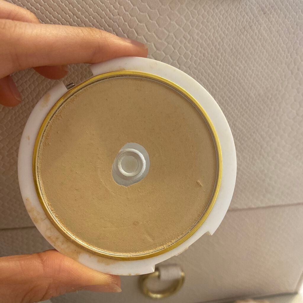 エルファー シルクタッチファンデーション/DAISO/パウダーファンデーションを使ったクチコミ(4枚目)