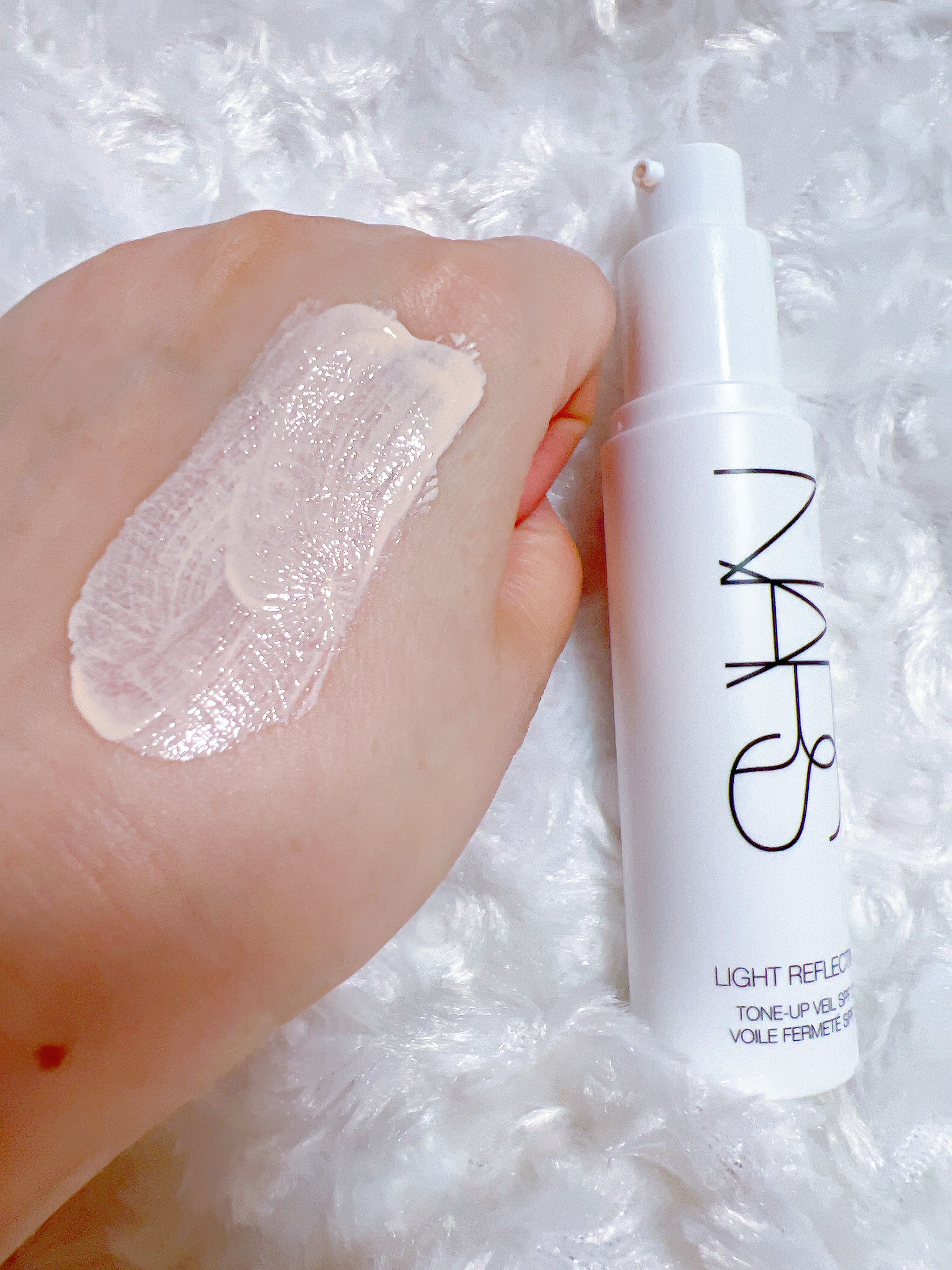 ライトリフレクティング　トーンアップヴェール/NARS/化粧下地を使ったクチコミ（3枚目）
