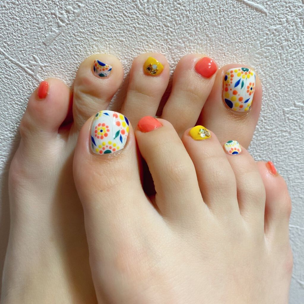 ぽん on LIPS 「#Summerネイル夏ネイルが1番好きです♡..」(1枚目)