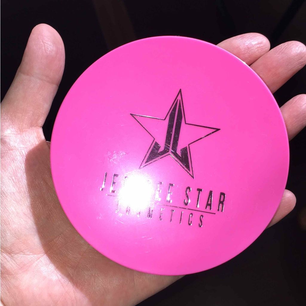 Jeffree star supreme frost/Jeffree Star Cosmetics/パウダーハイライトを使ったクチコミ（2枚目）