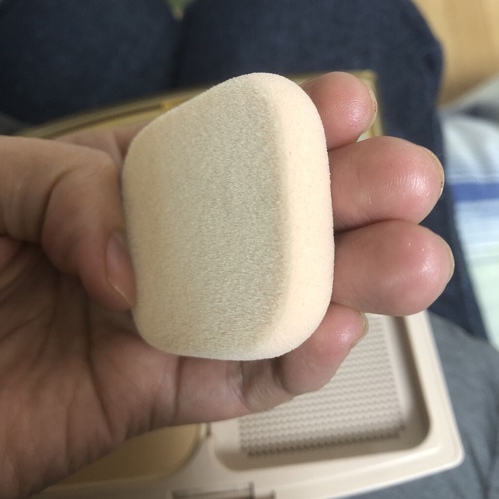UV バイ ケーキ(スポンジ入り)/ちふれ/パウダーファンデーションを使ったクチコミ（3枚目）