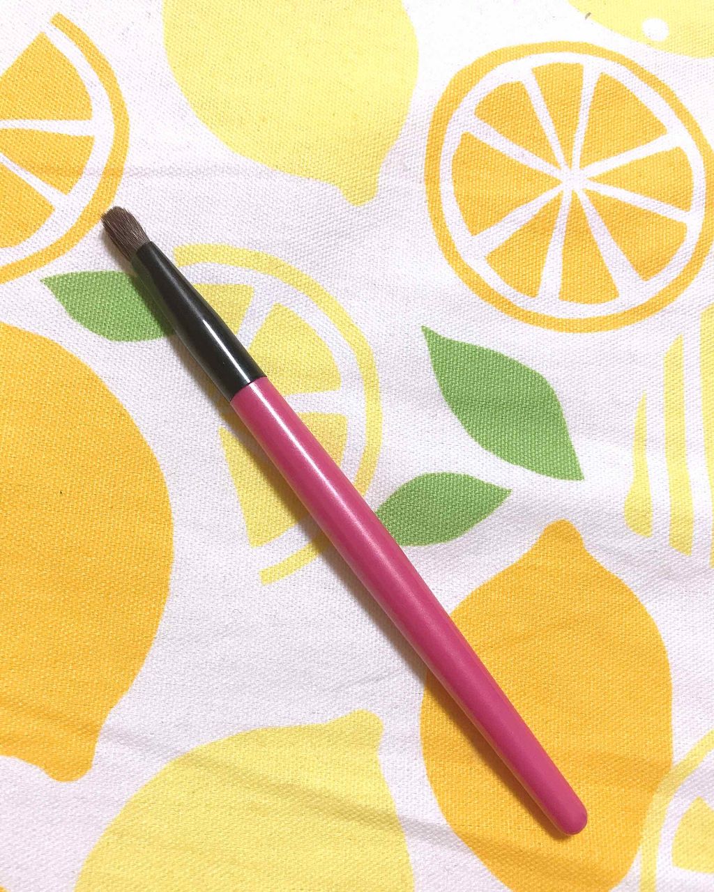 LJ アイシャドウブラシ S/LOUJENE/メイクブラシを使ったクチコミ（1枚目）