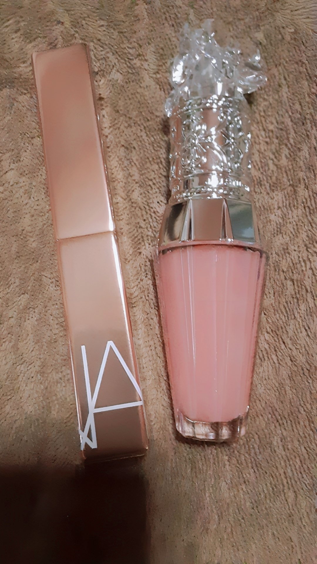 アフターグロー　センシュアルシャイン　リップスティック/NARS/口紅を使ったクチコミ（2枚目）