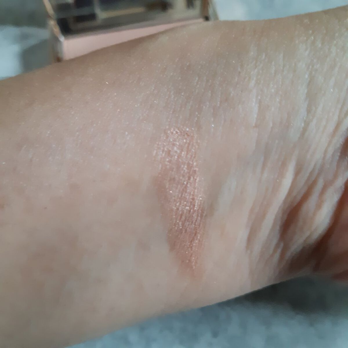 ローズグロウ イルミネーター /ローラ メルシエ/プレストパウダーを使ったクチコミ（2枚目）