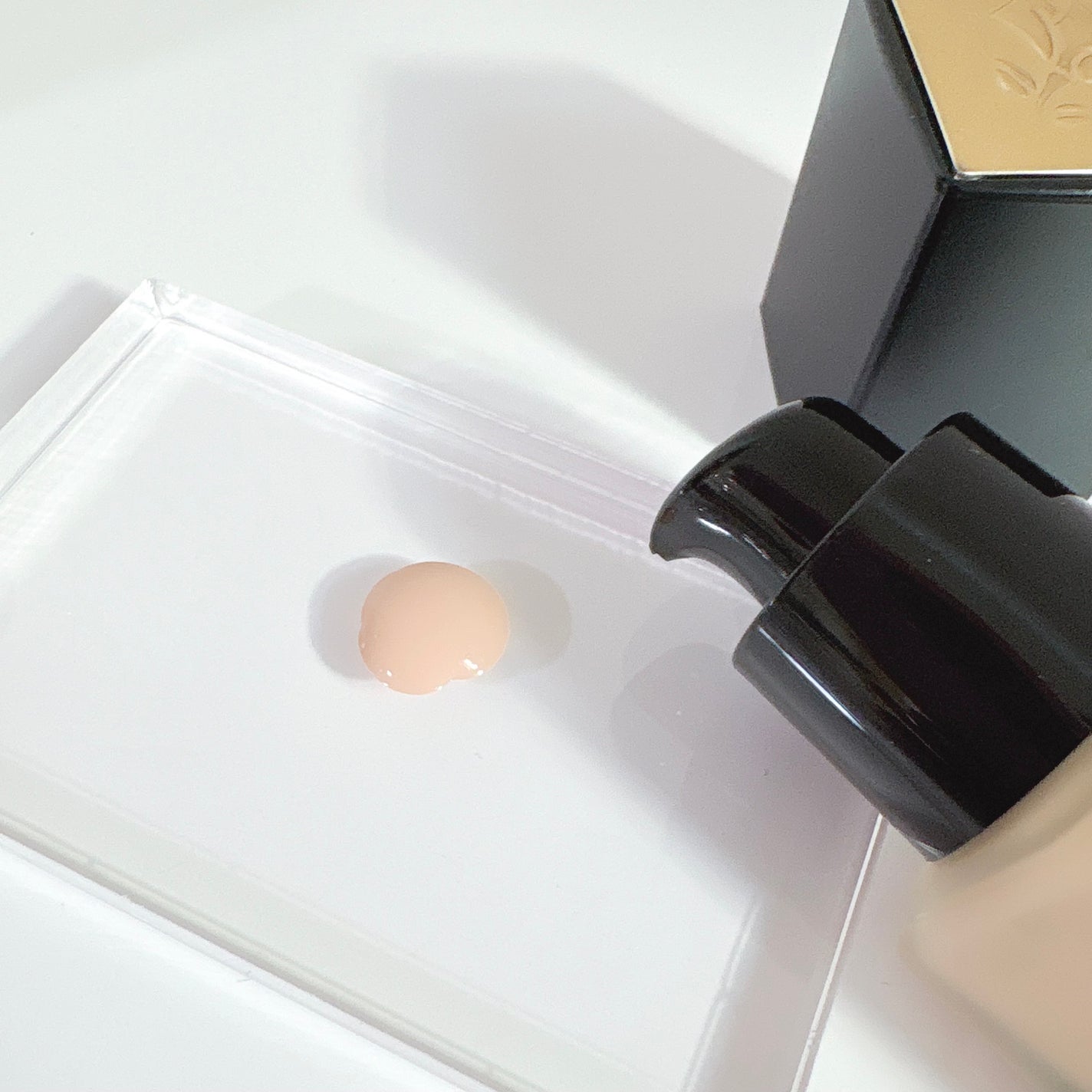 タンイドル ウルトラ ウェア リキッド N/LANCOME/リキッドファンデーションを使ったクチコミ(2枚目)