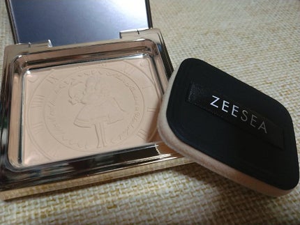 アリス クリアプレストパウダー/ZEESEA/プレストパウダーを使ったクチコミ(2枚目)